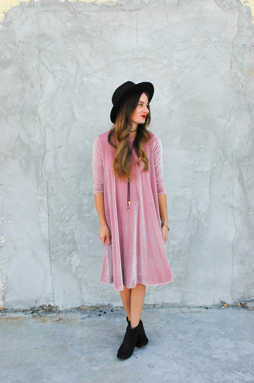 Velvet Ebony Dress with Stylish&nbsp;Fabric